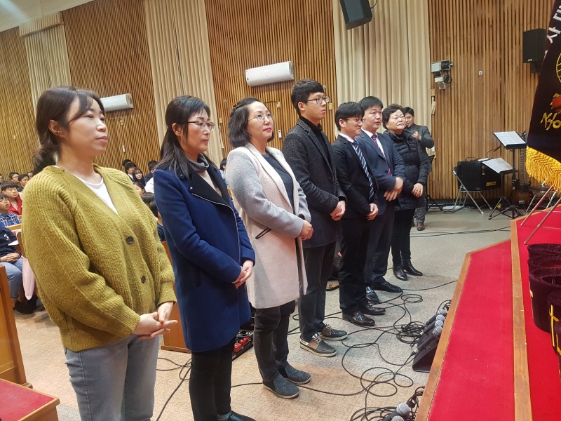 교사